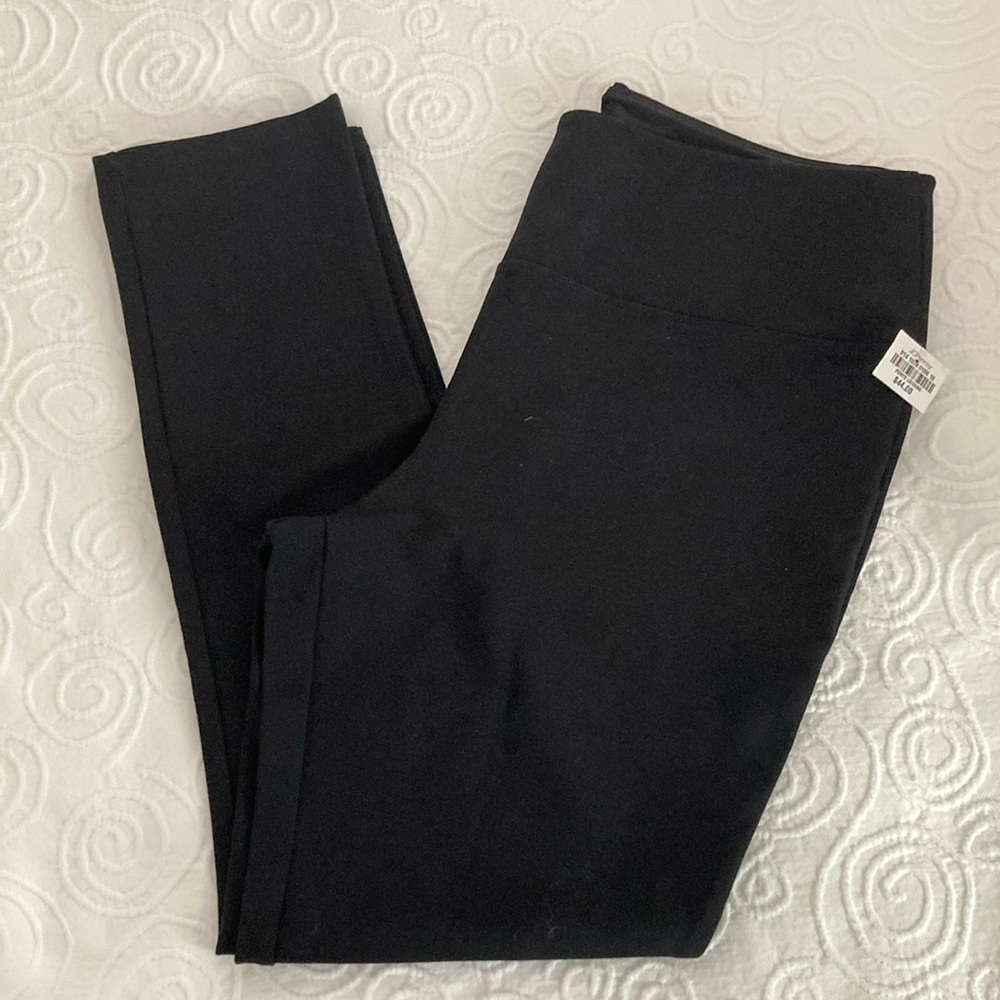 NWT  Liz Claiborne Black Ponte Leggings